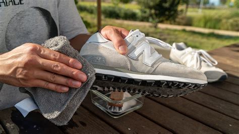 how to clean new balances.